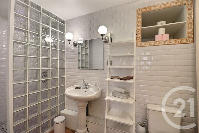 Afficher la photo en grand Appartement F2 à vendre - 2 pièces - 64.0 m2 - BORDEAUX - 33 - AQUITAINE - Century 21 Ornano