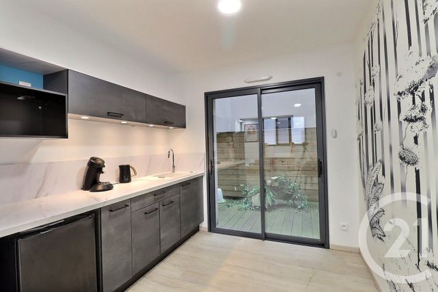 Appartement à vendre - 5 pièces - 76.1 m2 - BORDEAUX - 33 - AQUITAINE - Century 21 Ornano