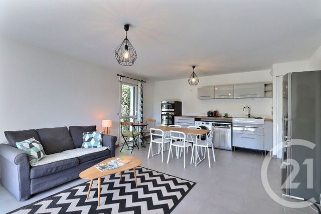 Appartement T4 à vendre - 4 pièces - 82.98 m2 - BORDEAUX - 33 - AQUITAINE - Century 21 Ornano