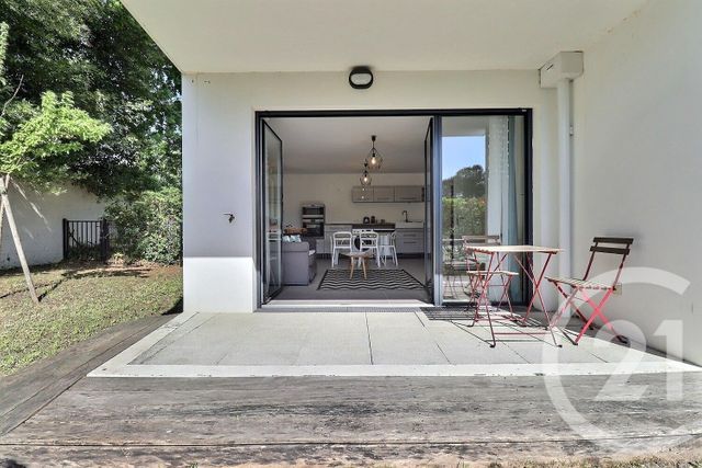 Appartement T4 à vendre - 4 pièces - 82.98 m2 - BORDEAUX - 33 - AQUITAINE - Century 21 Ornano